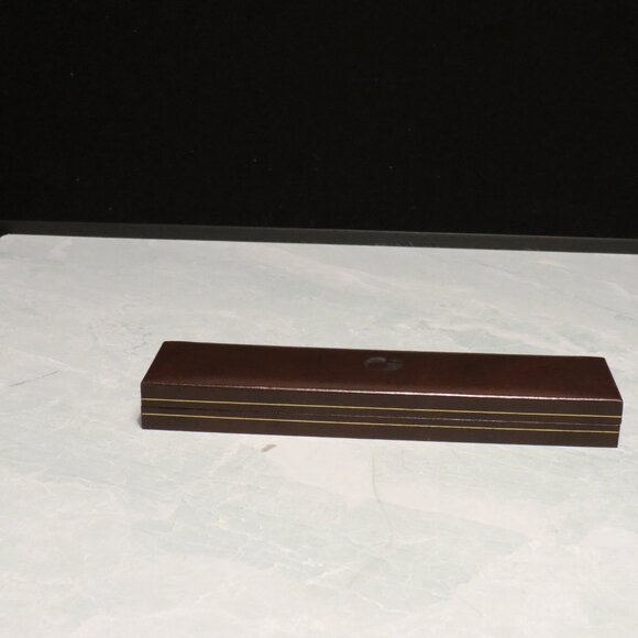 Classic Jeweler's Jewelry Box - Picture 4 of 7